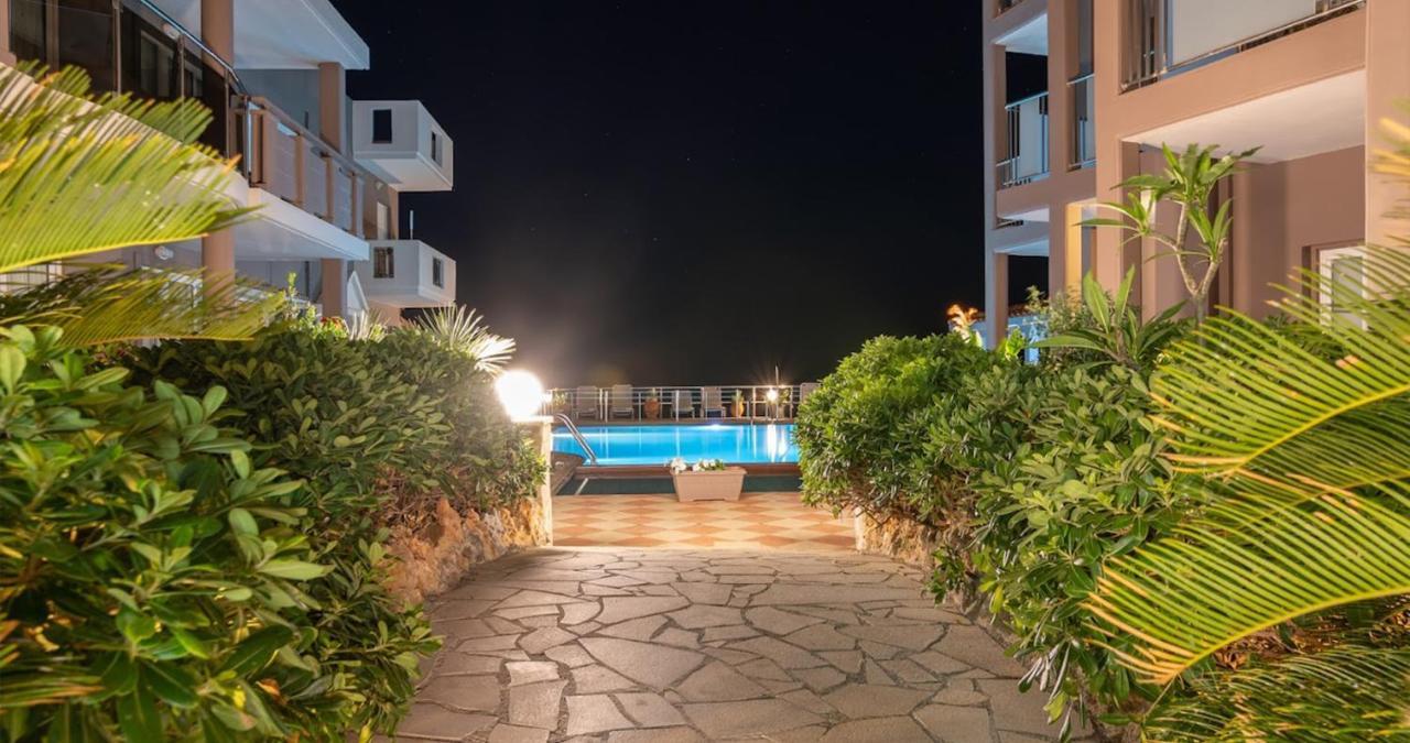 Cozy Corner Vs Beachfront Stalos Bagian luar foto
