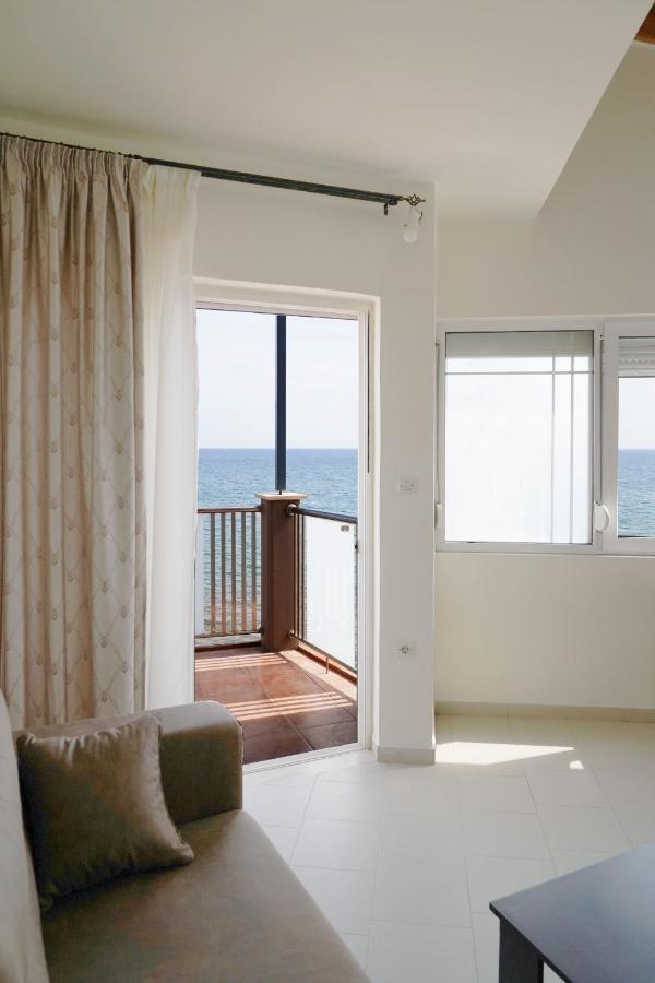 Cozy Corner Vs Beachfront Stalos Bagian luar foto