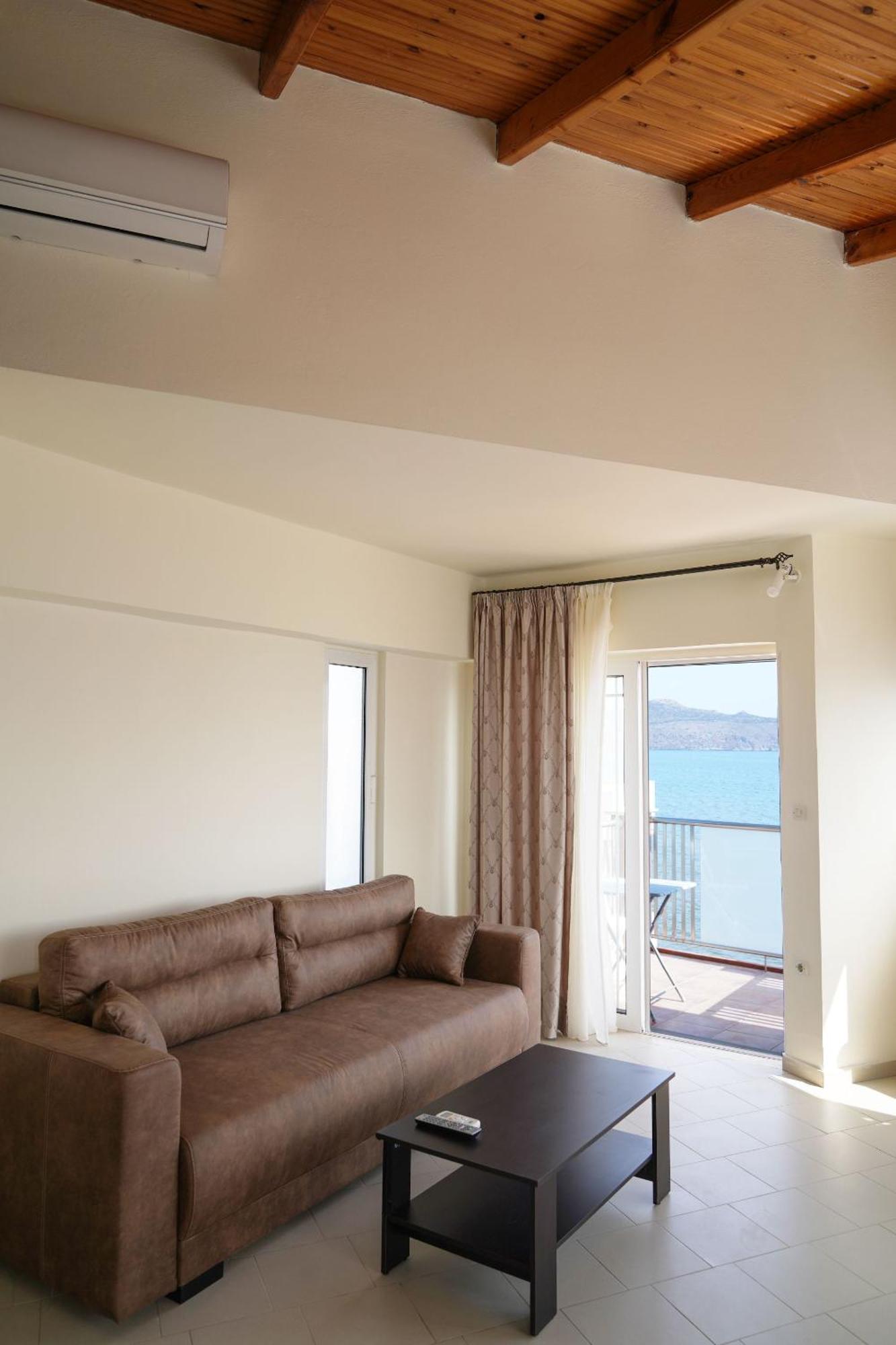 Cozy Corner Vs Beachfront Stalos Bagian luar foto